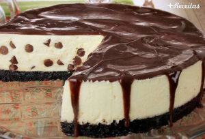 Gelado de ninho com pedaços de chocolate