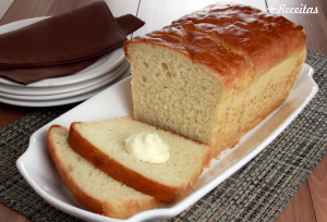 Pão de forma caseiro rápido de fazer